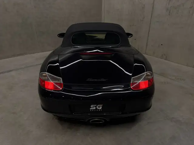 Porsche Boxster view 11