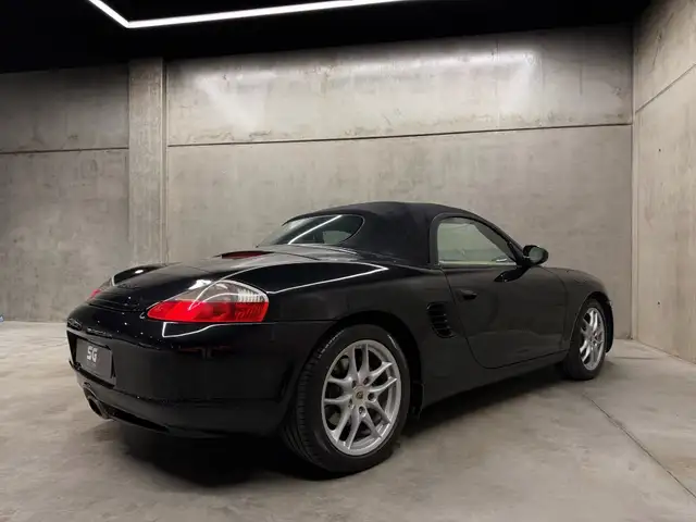 Porsche Boxster view 13