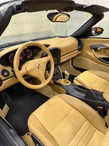 Porsche Boxster view 15