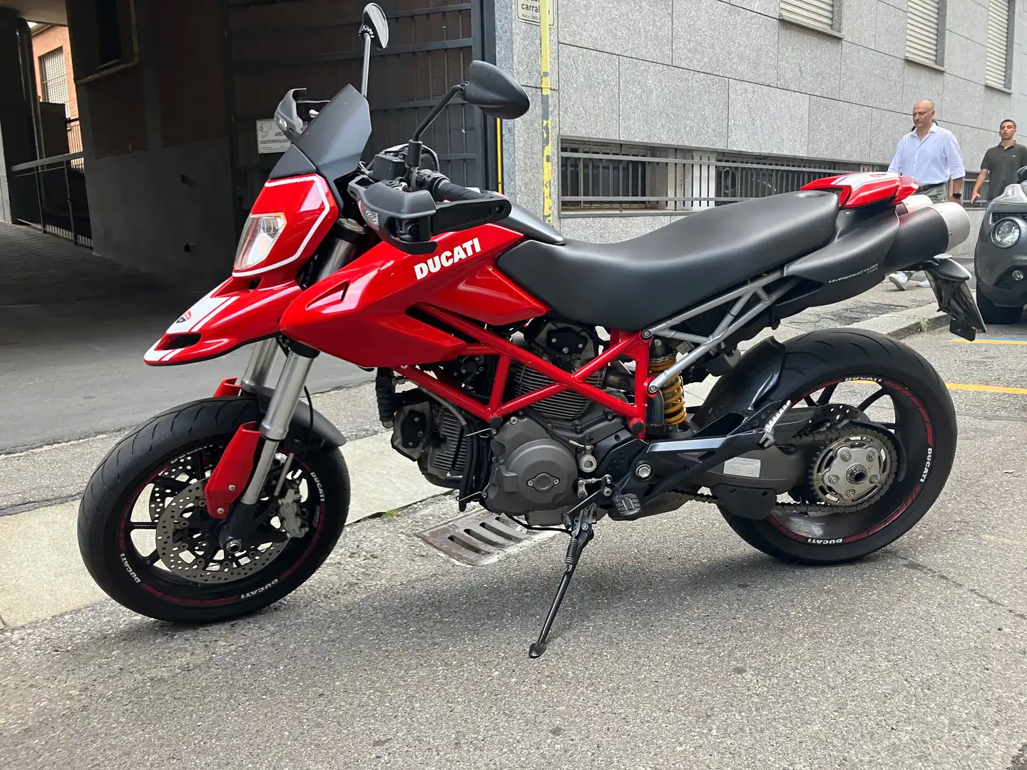 Ducati Hypermotard 796 Червоний - 2