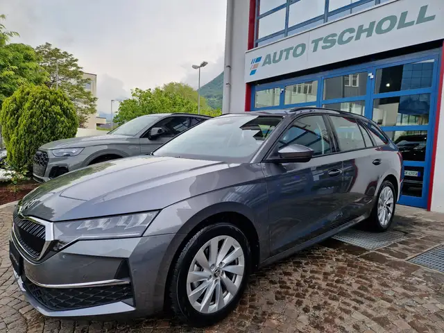 Skoda Octavia main image