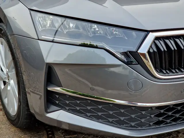 Skoda Octavia view 6