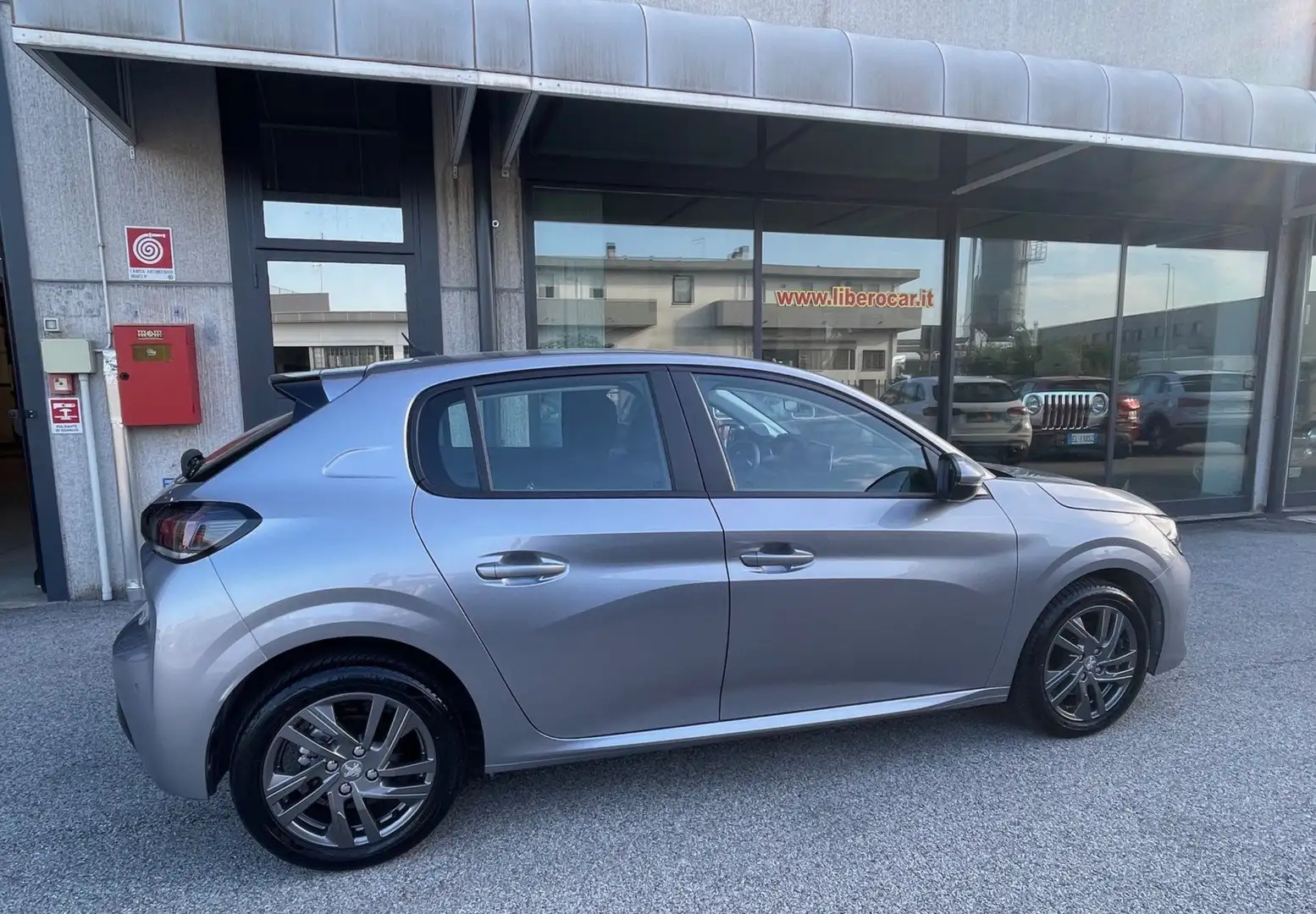 Peugeot 208 1.5 bluehdi Active - NEOPATENTATI-TAGL. UFFICIALI Grigio - 1