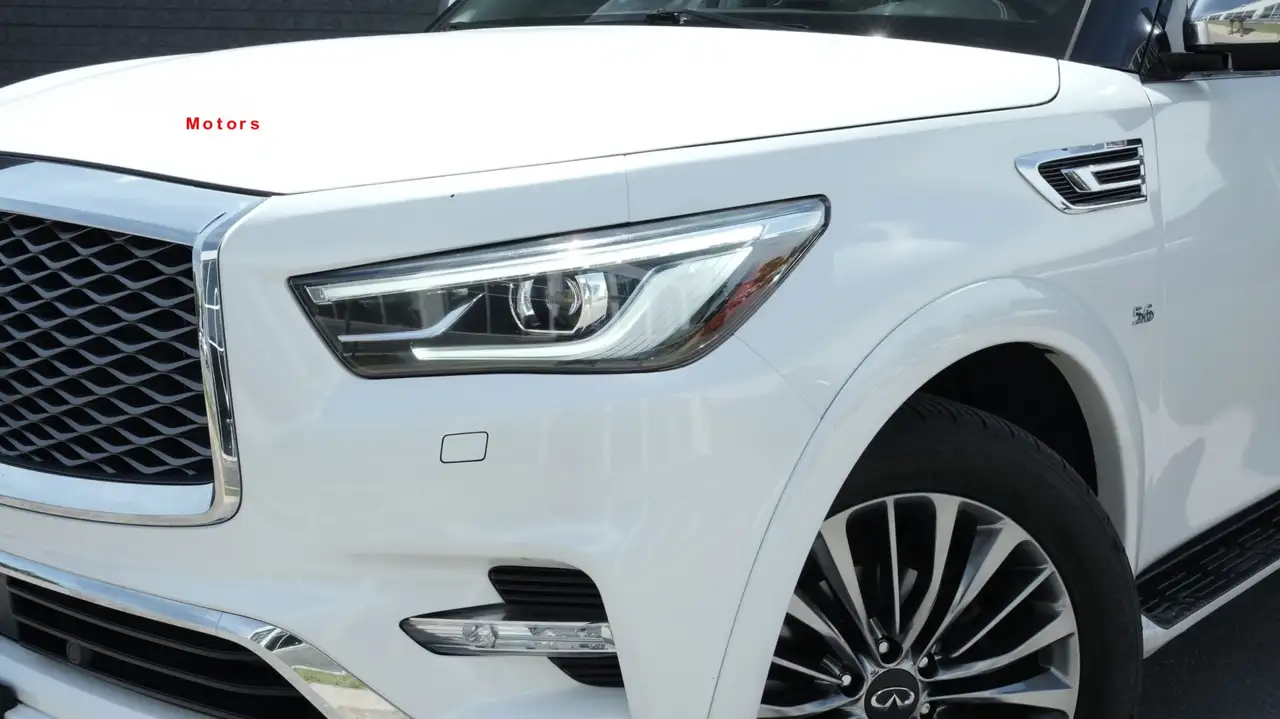 Infiniti QX80 снимка Infiniti QX80