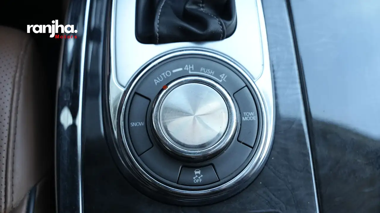 Infiniti QX80 снимка Infiniti QX80