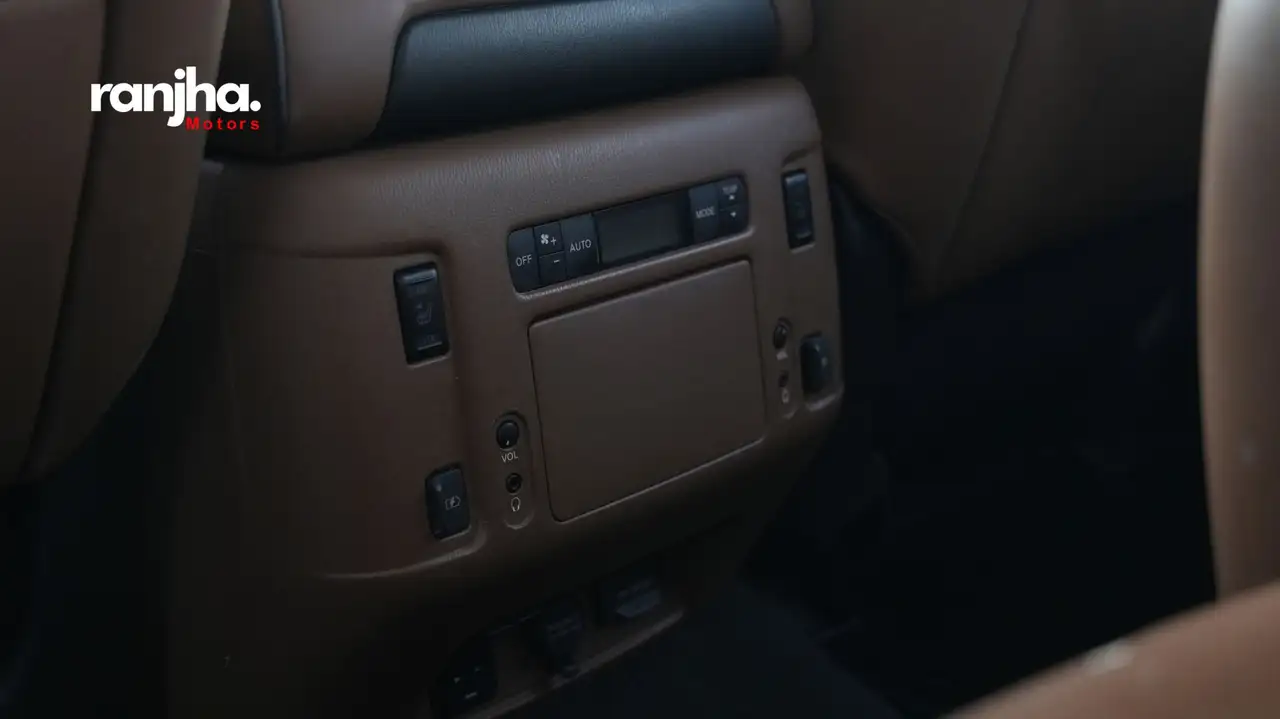 Infiniti QX80 снимка Infiniti QX80