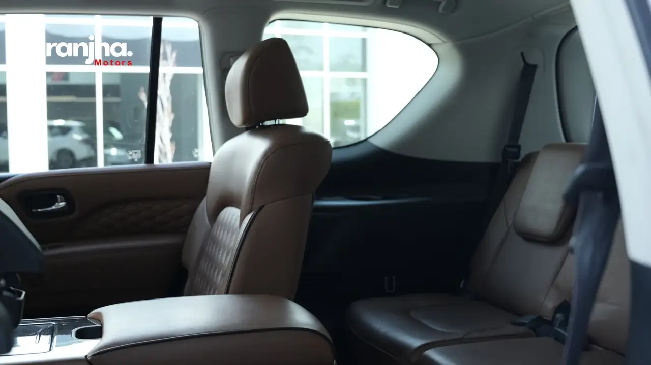 Infiniti QX80 снимка Infiniti QX80