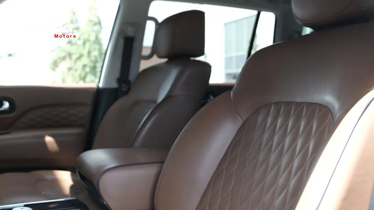 Infiniti QX80 снимка Infiniti QX80