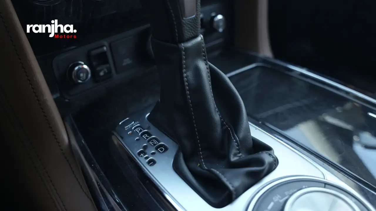 Infiniti QX80 снимка Infiniti QX80