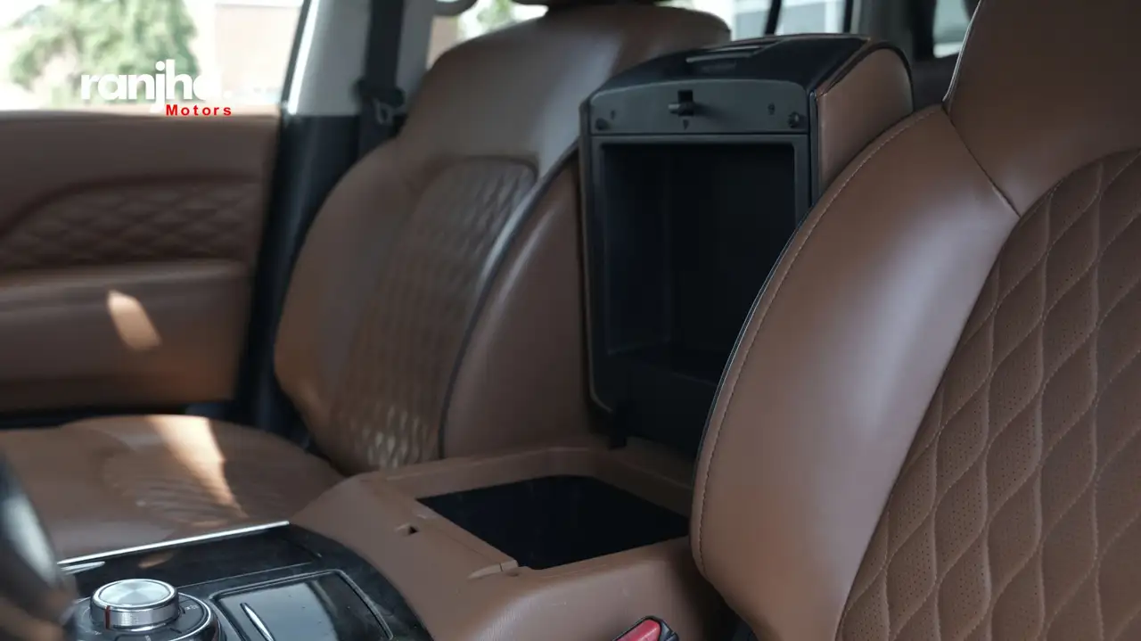 Infiniti QX80 снимка Infiniti QX80