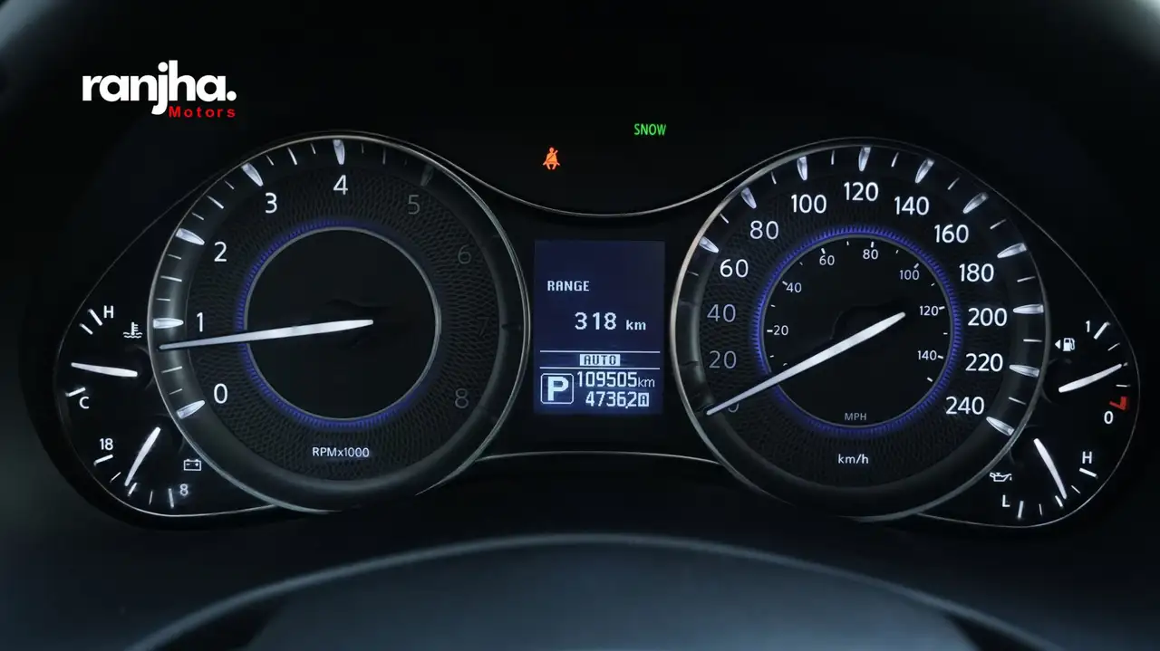 Infiniti QX80 снимка Infiniti QX80