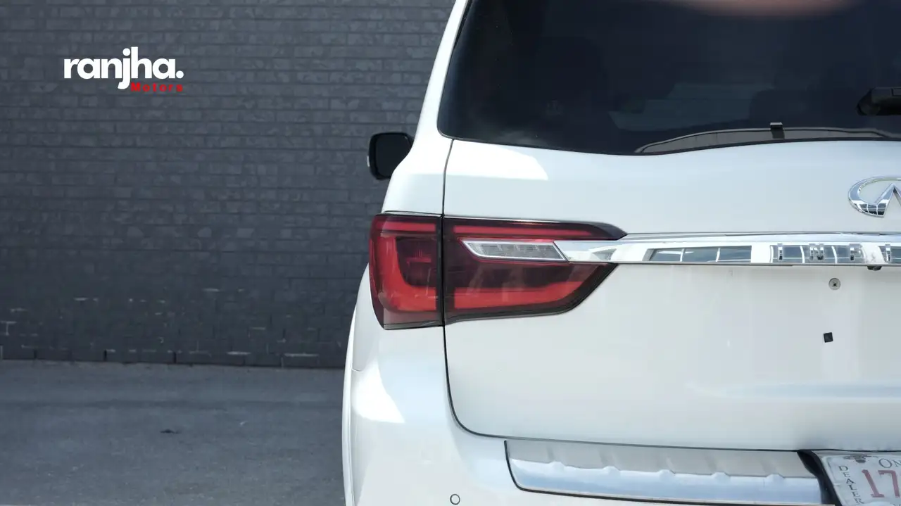 Infiniti QX80 снимка Infiniti QX80