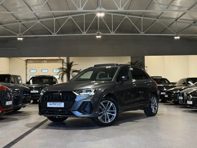 Audi Q3 main image