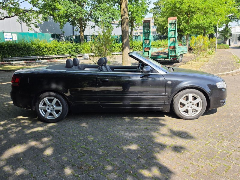 Audi A4 Cabrio 1.8 T *2.HD*Leder*Klimaut*Sitzh*Tempom