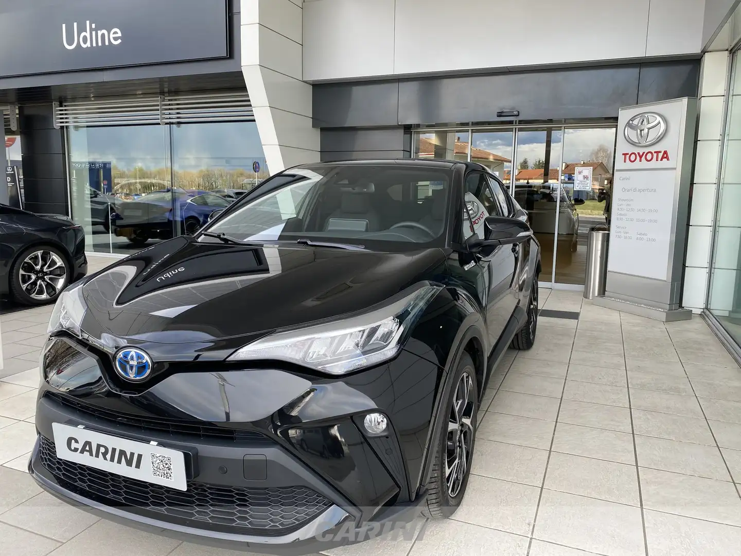 Toyota C-HR 1.8h trend e-cvt Noir - 1