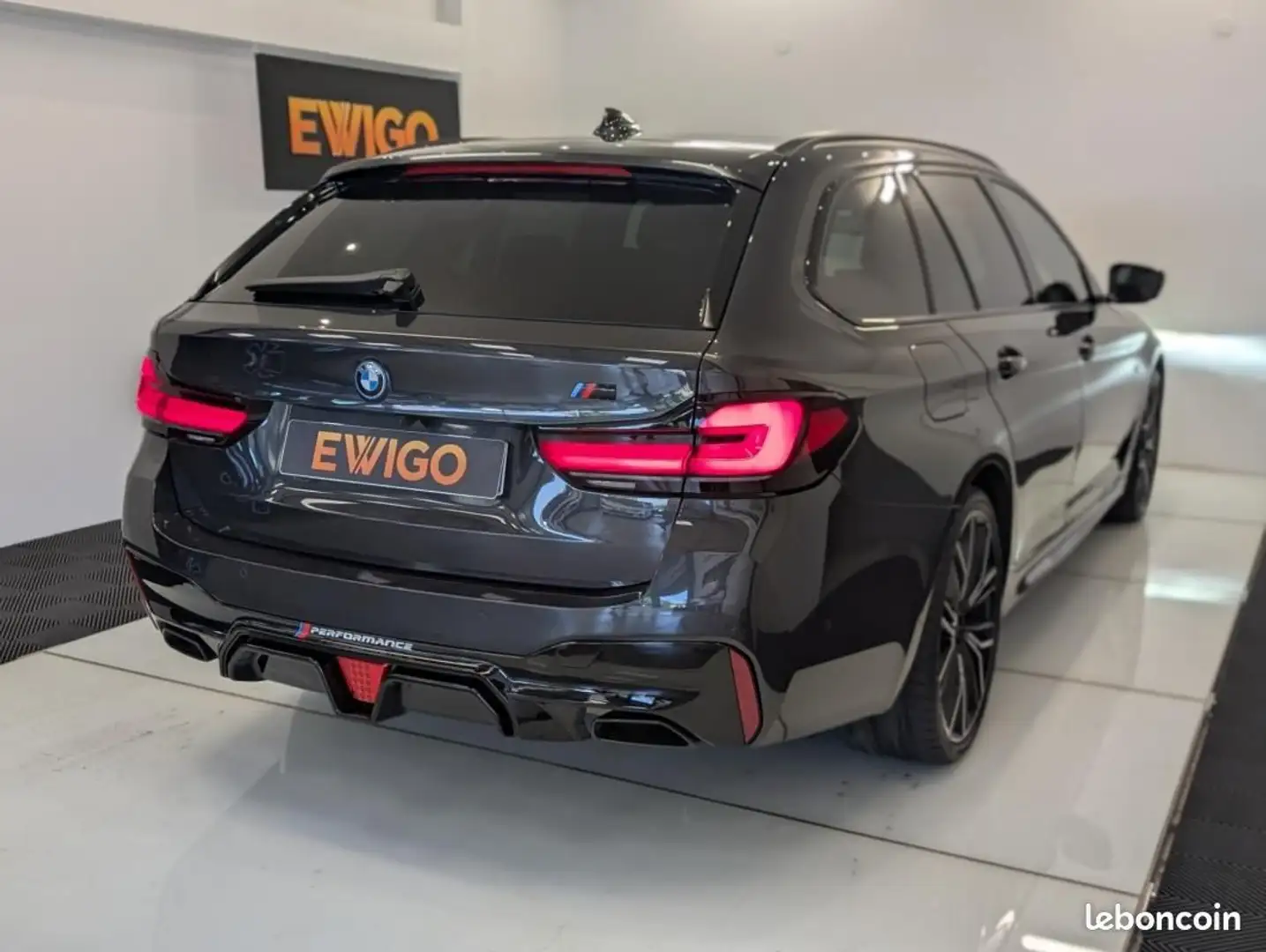 BMW 530 Touring (G31 LCI) 530e xDrive M-SPORT PRO 292ch Grau - 2
