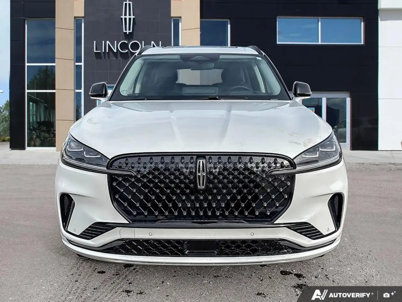 Lincoln Aviator снимка Lincoln Aviator