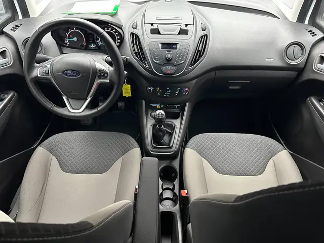 Ford Tourneo Courier view 12