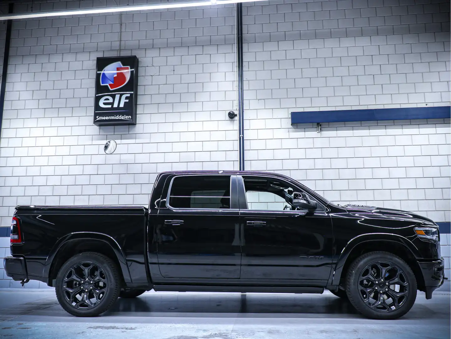 Dodge RAM 1500 Limited | 5.7L Hemi V8 400PK | Panorama | Ful Zwart - 2
