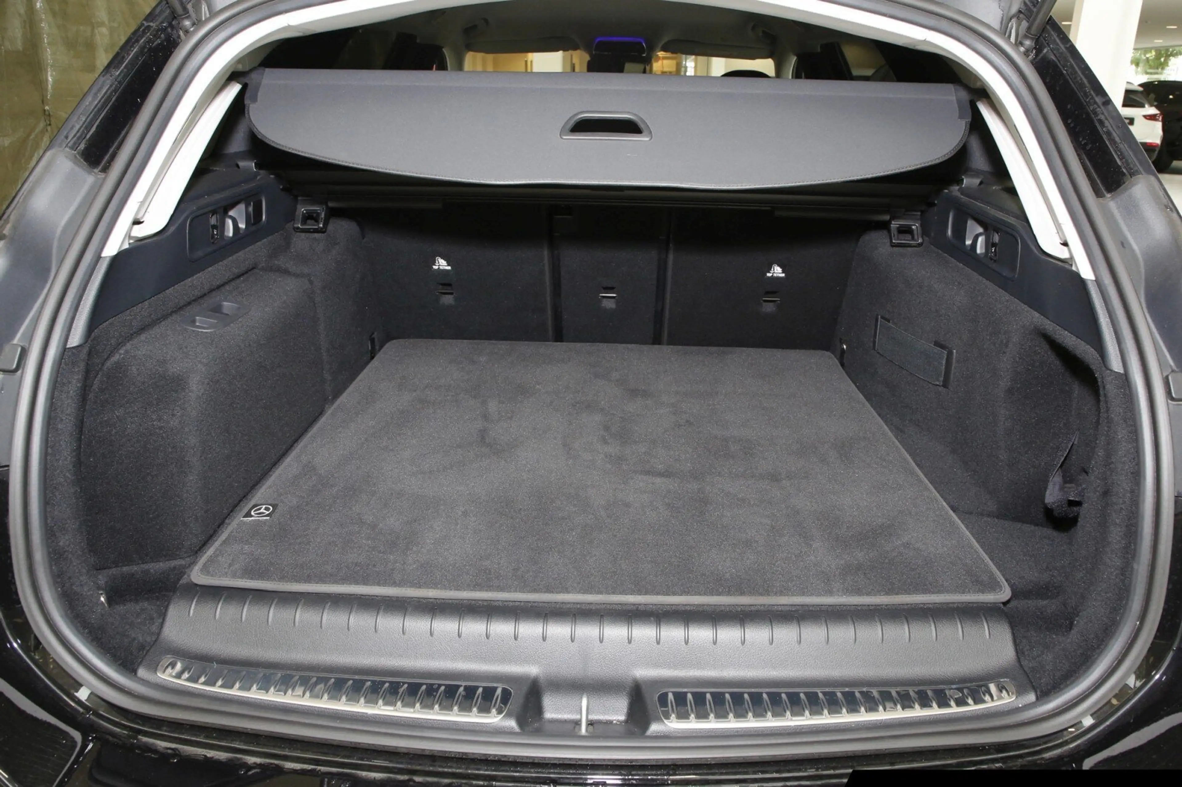 Mercedes-Benz C 300 C 300 e T AMG/LED/Totw./Night/Winterpaket/ — photo 15