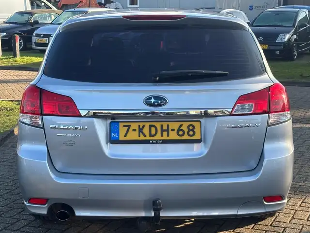 Subaru Legacy view 7