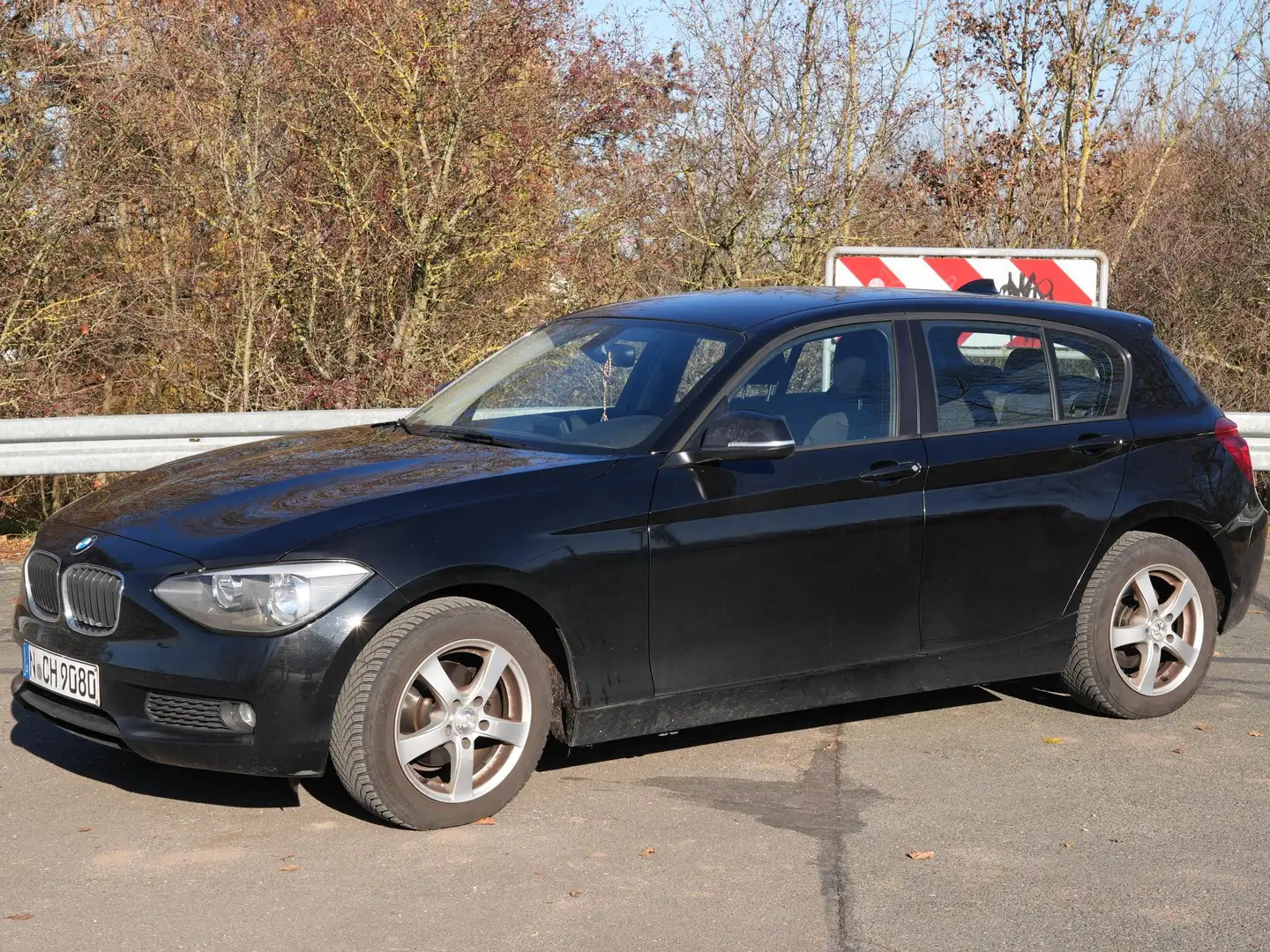 BMW 116 116i Schwarz - 1