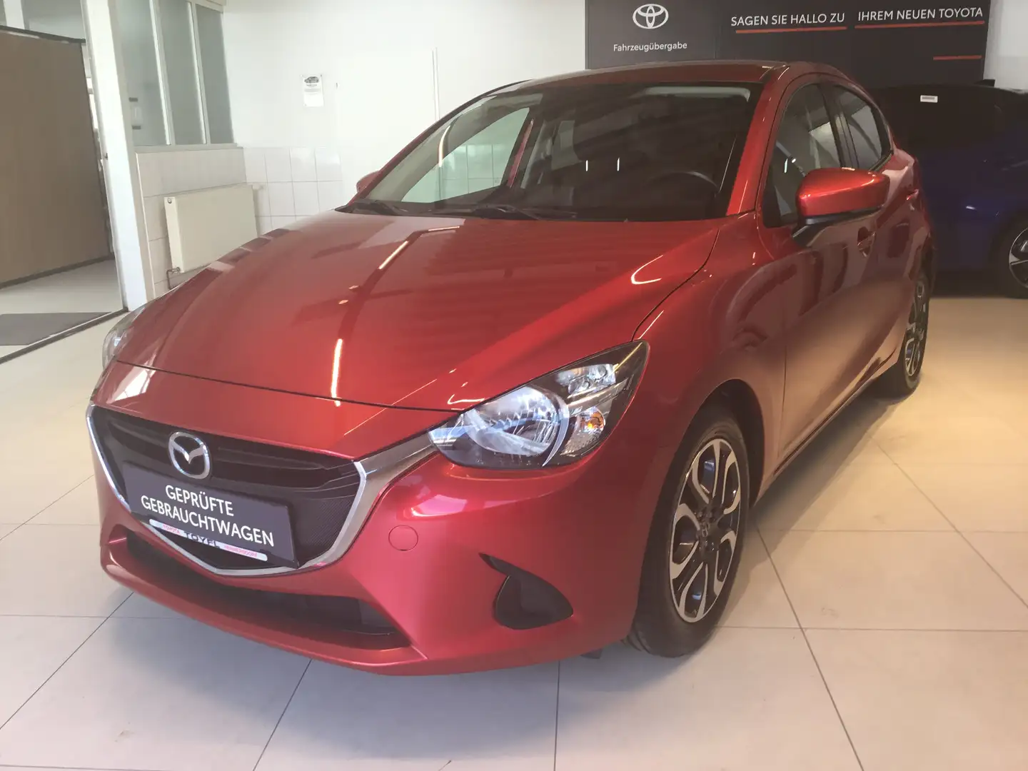 Mazda 2 G90 Takumi Rot - 1