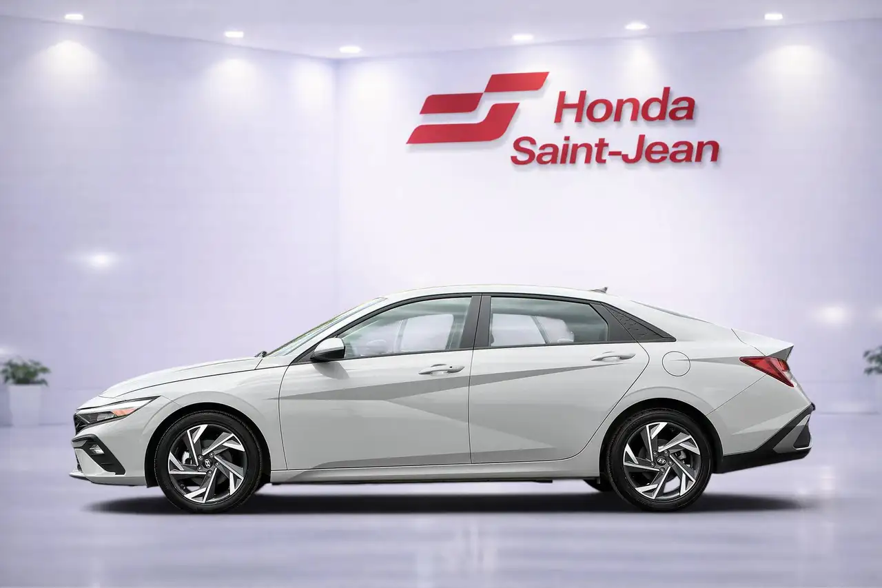 Hyundai ELANTRA снимка Hyundai ELANTRA