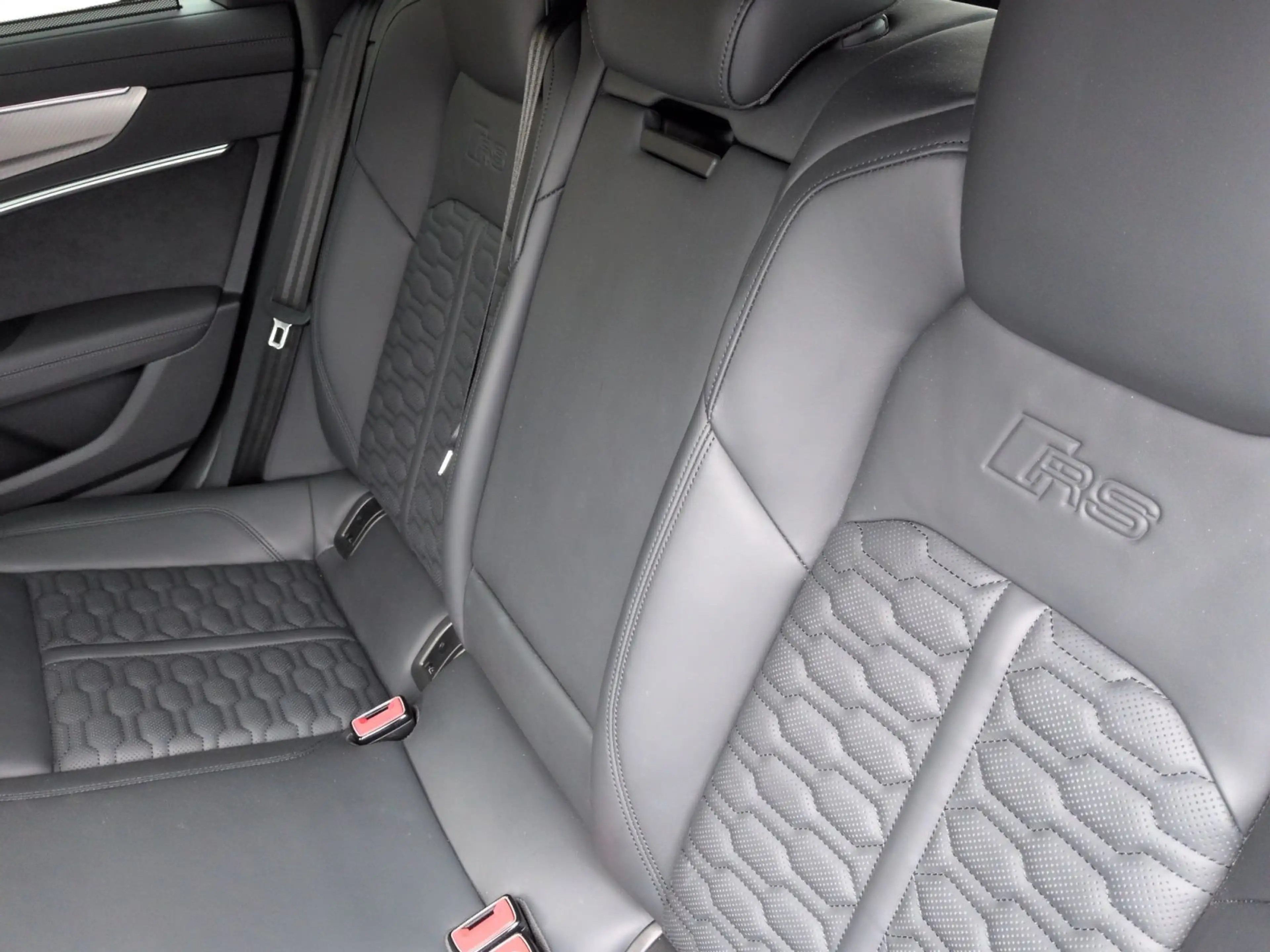 Audi RS6 Laser HuD Pano Stdhz Keramik Dynamik+ — photo 10