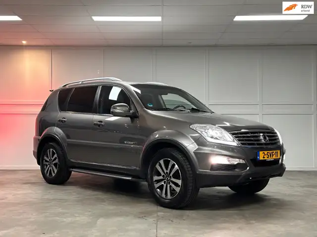 SsangYong Rexton RX 200 e-XDI Sapphire / 7 Persoons / Leer / Automa
