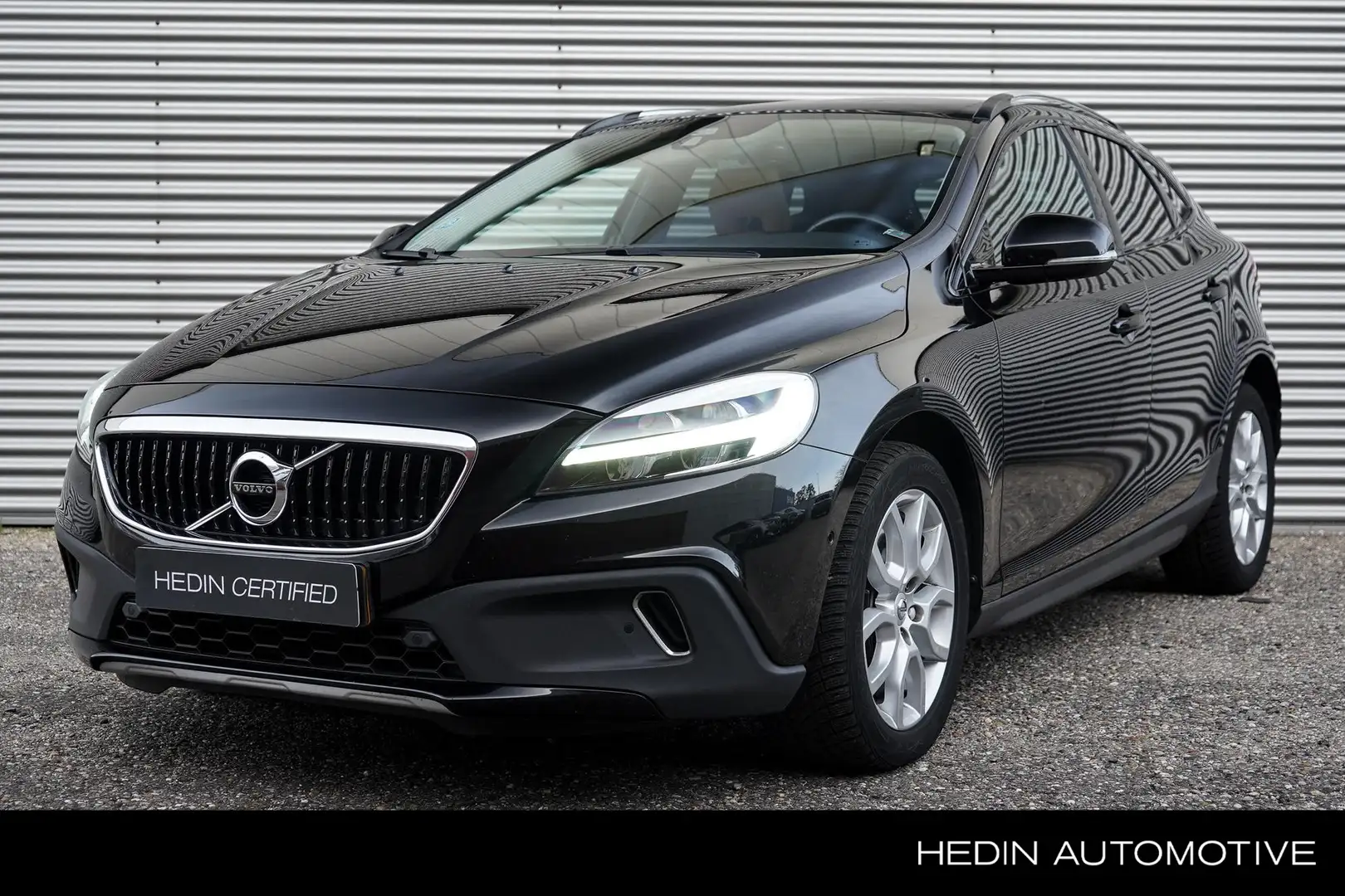 Volvo V40 Cross Country 1.5 T3 Automaat Polar+ Luxury | Lederen bekleding Noir - 1