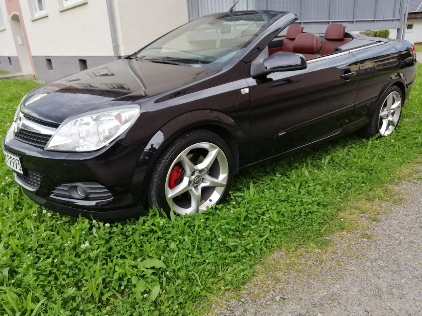 Opel Astra Twin Top 1.6 Turbo Endless Summer Schwarz - 1