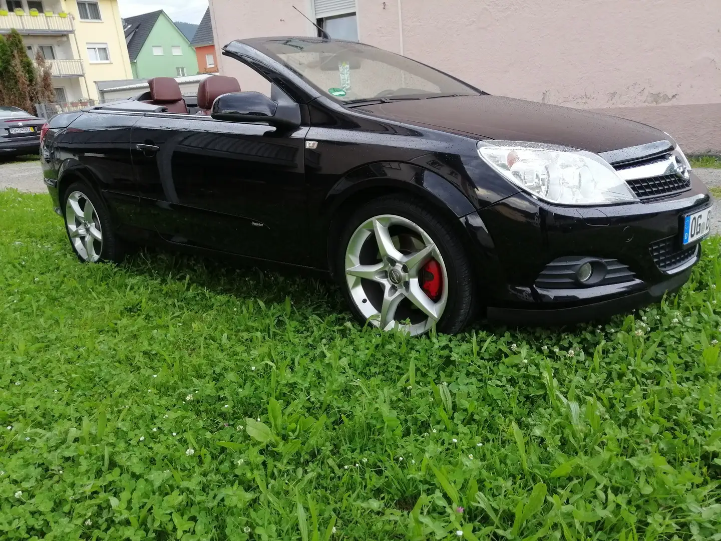 Opel Astra Twin Top 1.6 Turbo Endless Summer Schwarz - 2
