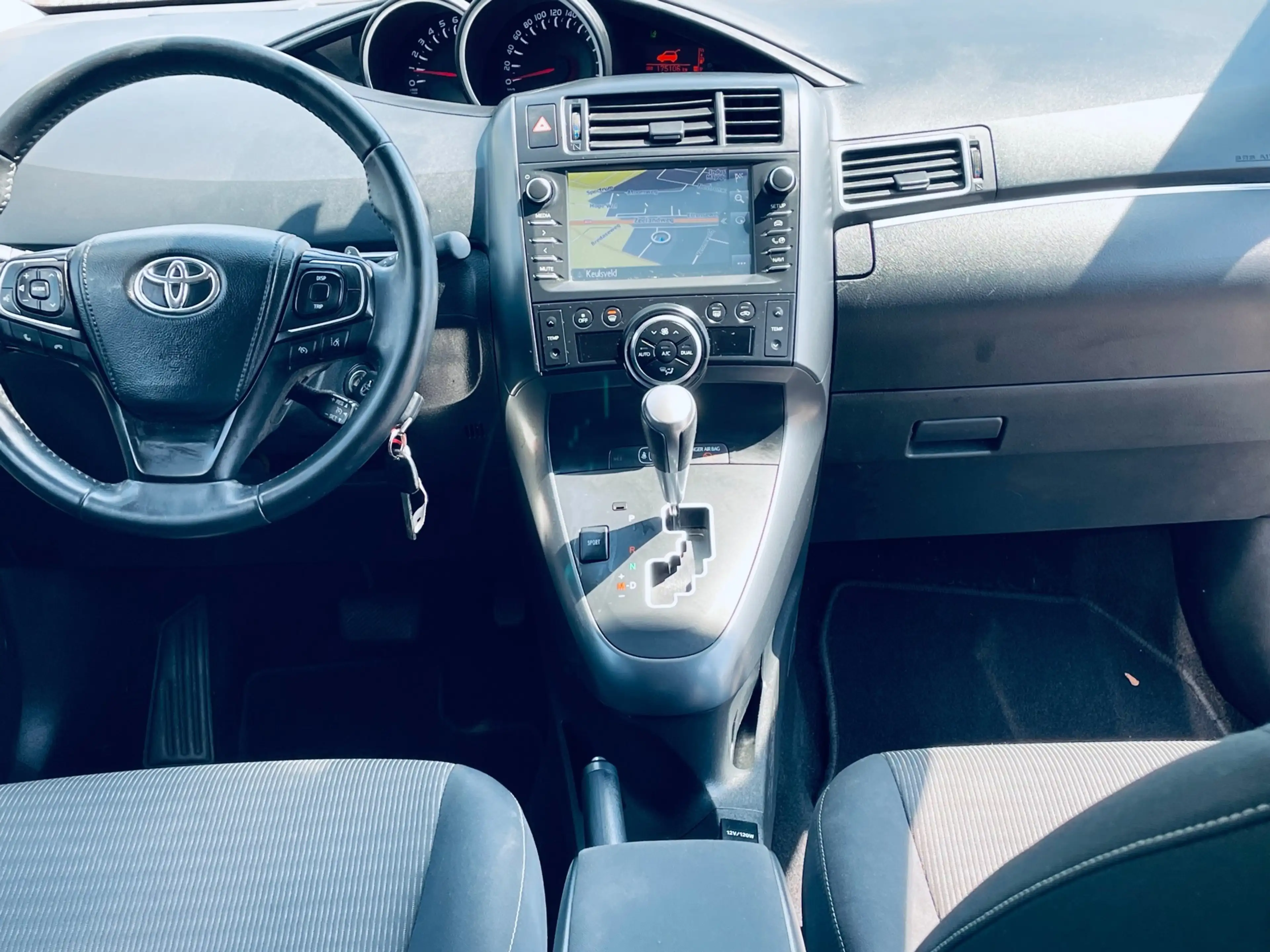 Toyota Verso 1.8 VVT-i Aspiration 7p. cruise control achter cam — photo 15