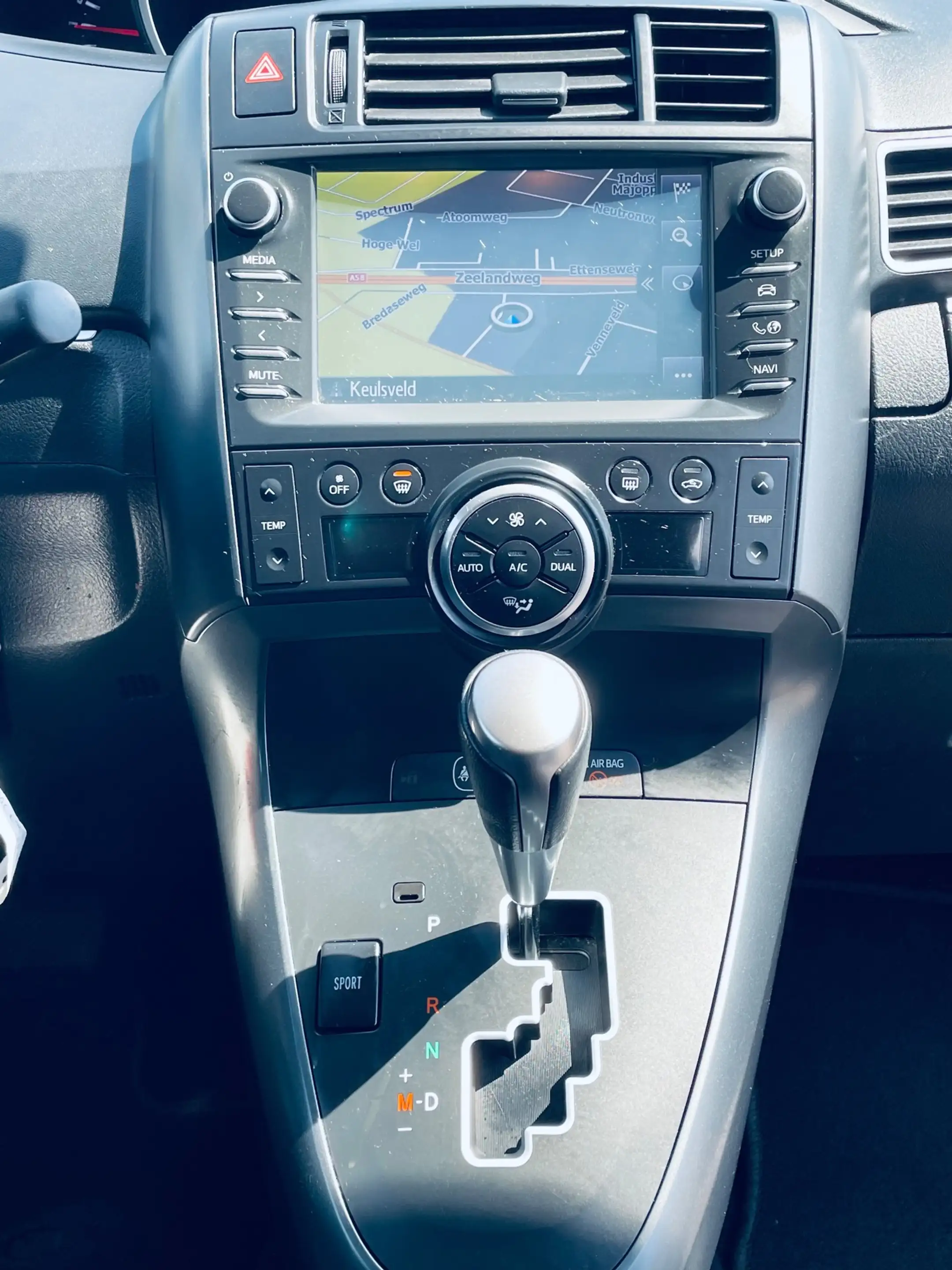 Toyota Verso 1.8 VVT-i Aspiration 7p. cruise control achter cam — photo 14