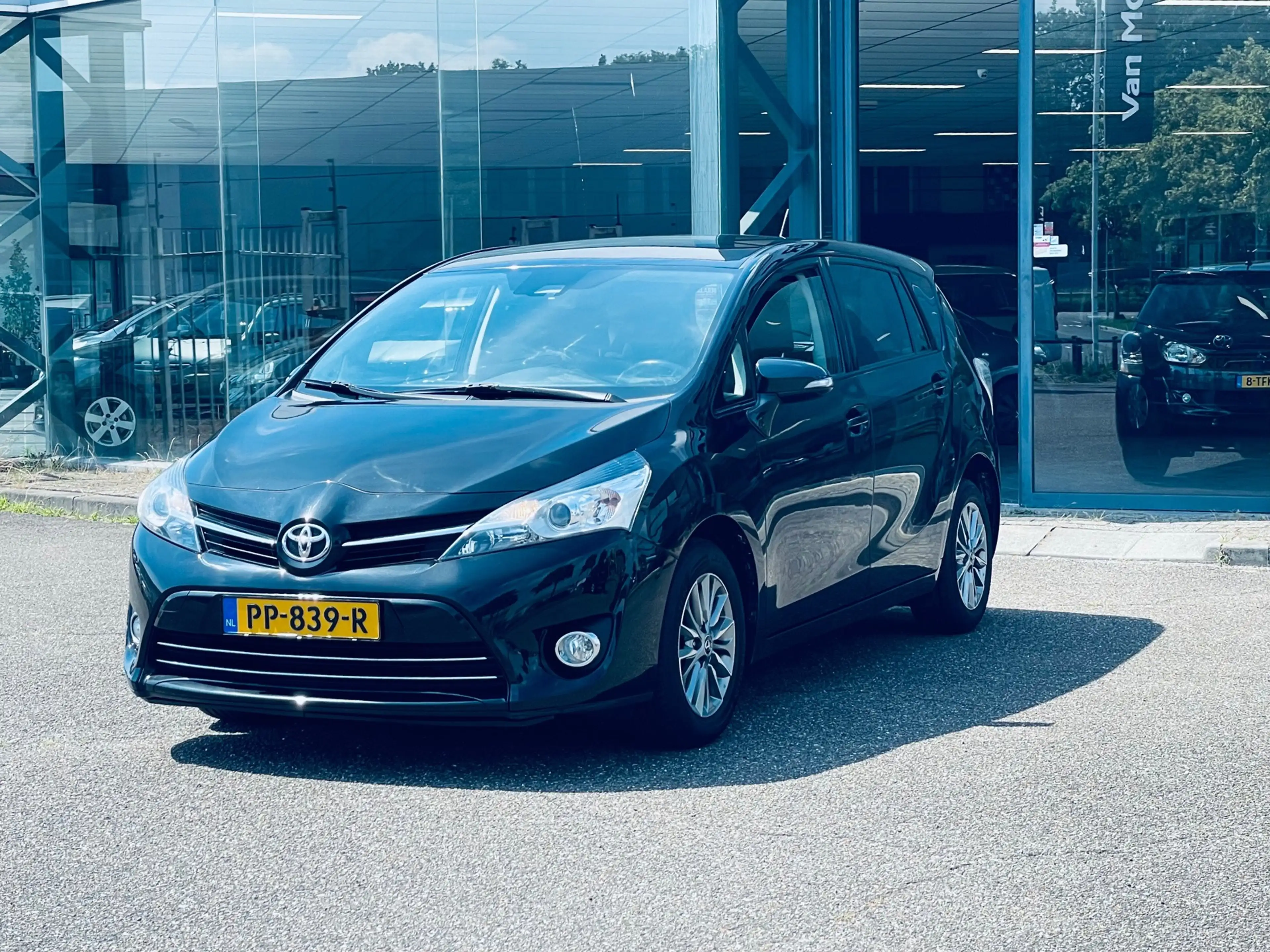 Toyota Verso 1.8 VVT-i Aspiration 7p. cruise control achter cam — photo 2