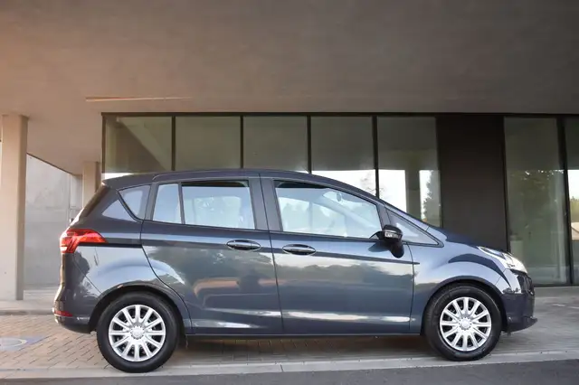 Ford B-Max view 3