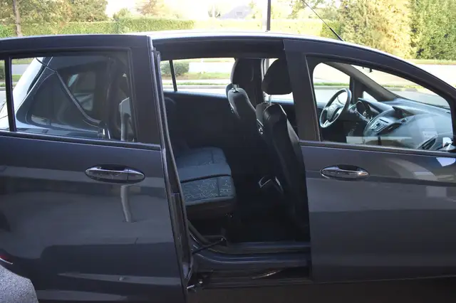 Ford B-Max view 14