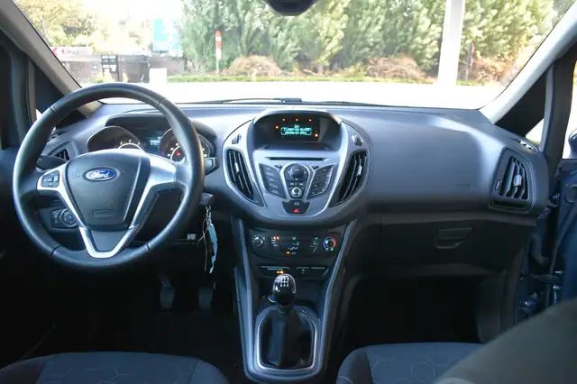 Ford B-Max view 7