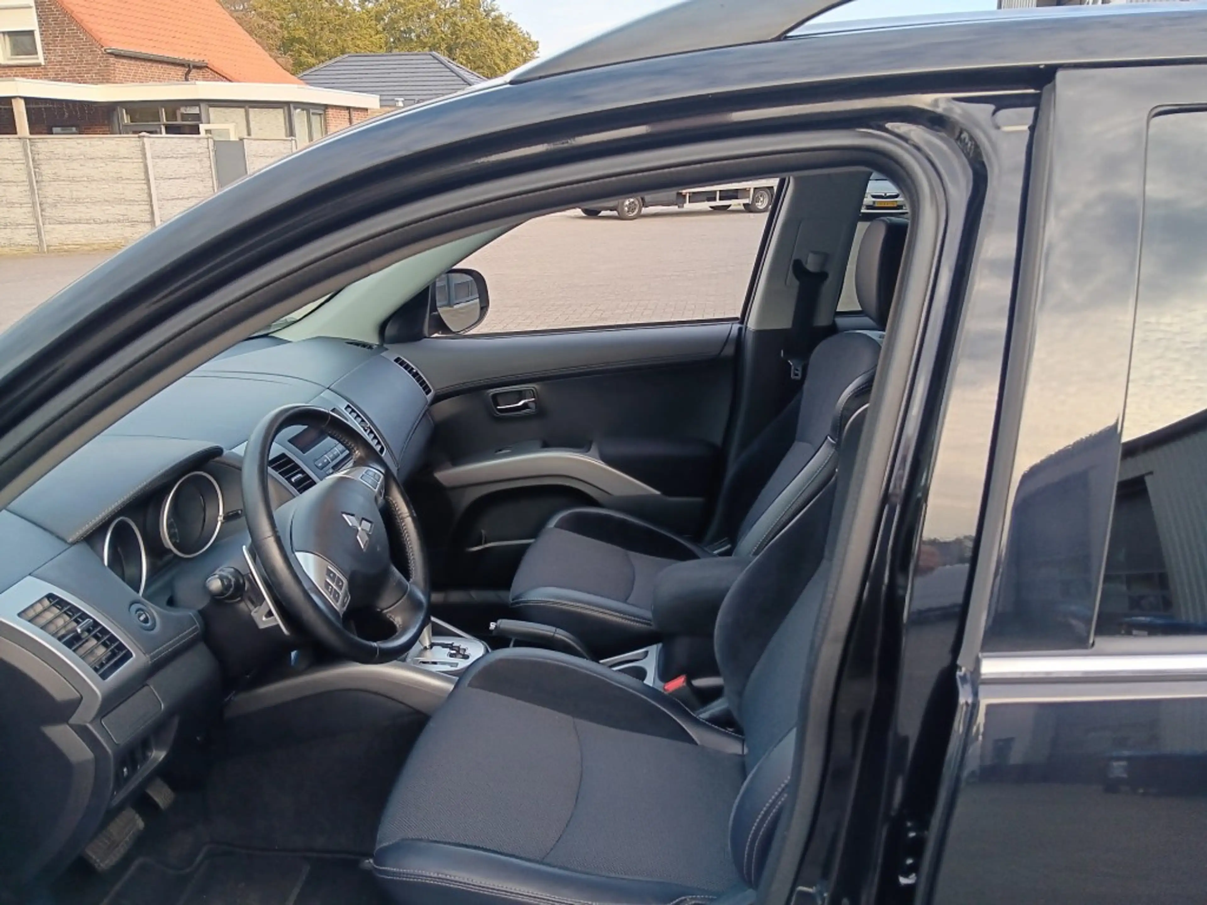 Mitsubishi Outlander 2.0 147pk Edition Two Clima/Cruise Control PDC Ac — photo 12