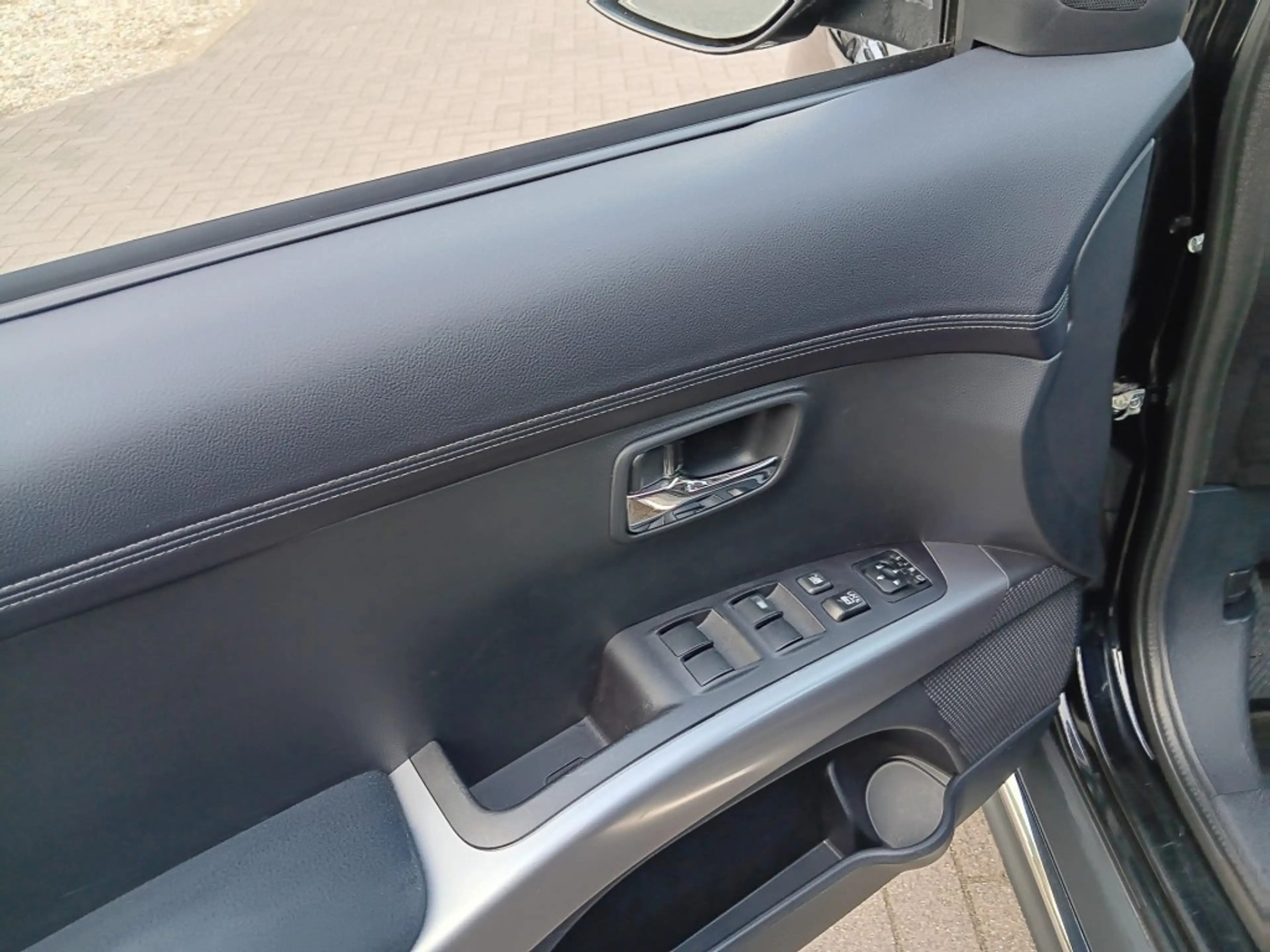 Mitsubishi Outlander 2.0 147pk Edition Two Clima/Cruise Control PDC Ac — photo 14