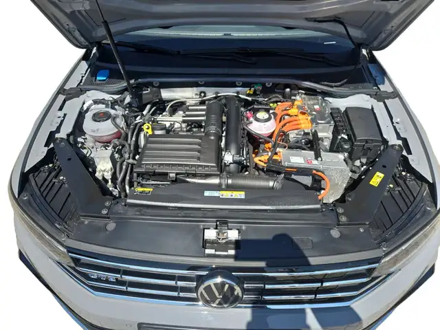 Volkswagen Passat view 12