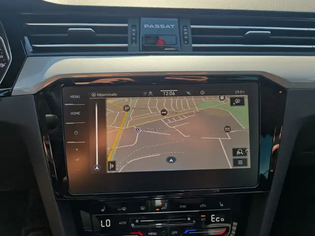Volkswagen Passat view 16