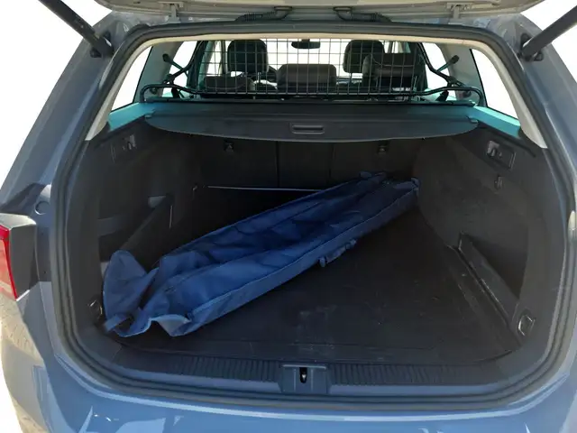 Volkswagen Passat view 14