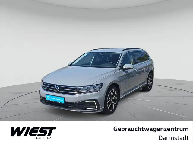 Volkswagen Passat main image