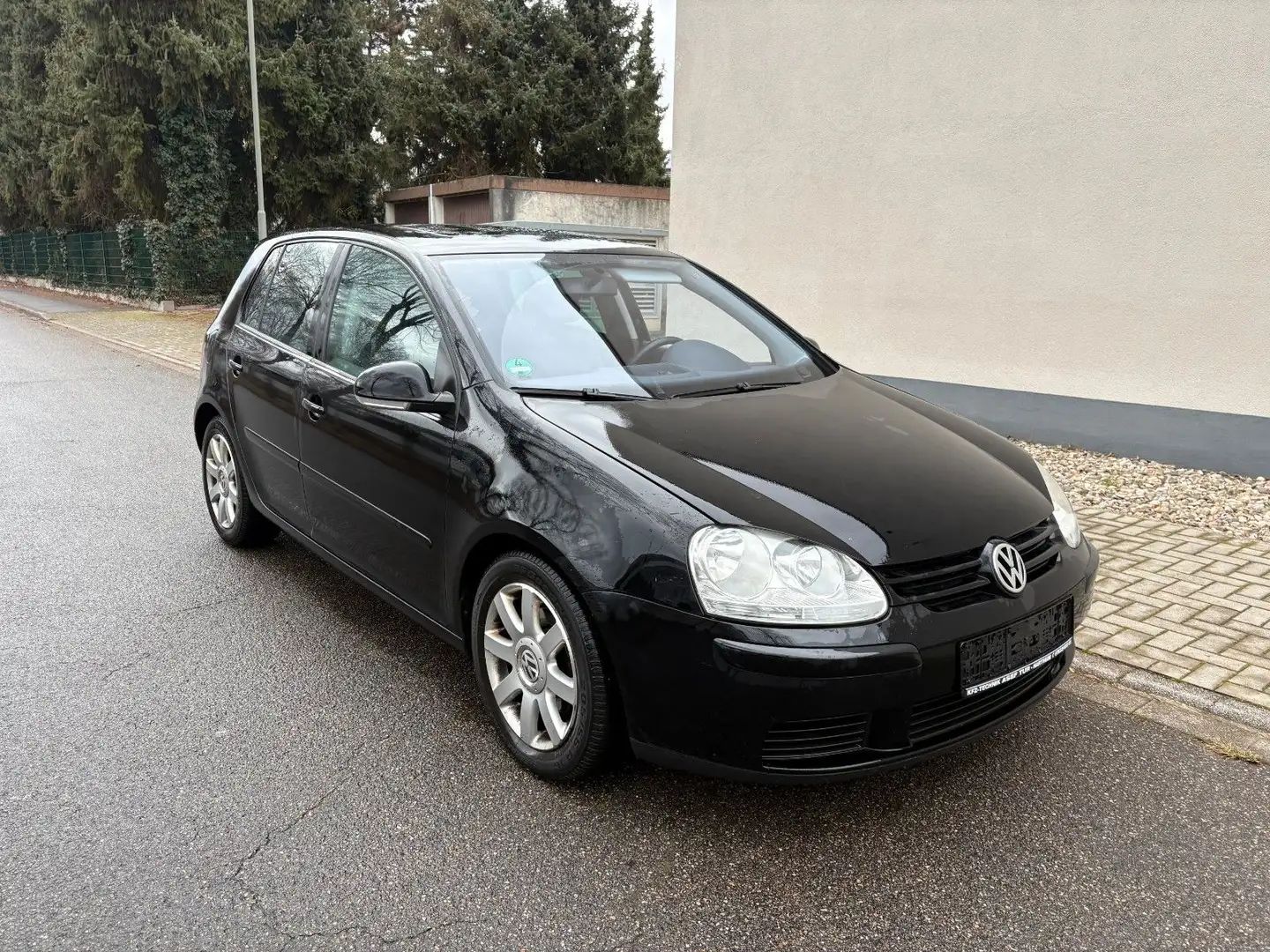 Volkswagen Golf V Lim. Sportline 1,6 Benzin Klima Tüv NEU Schwarz - 1
