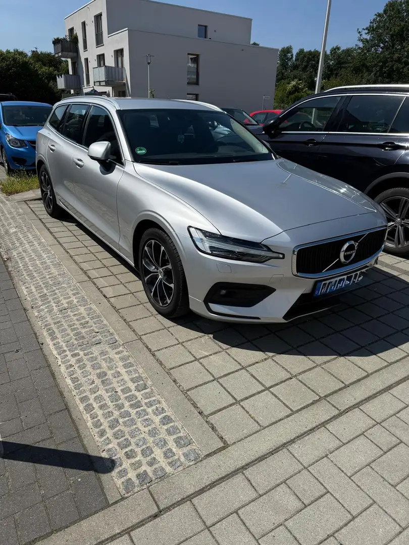 Volvo V60 B4 D Silber - 2