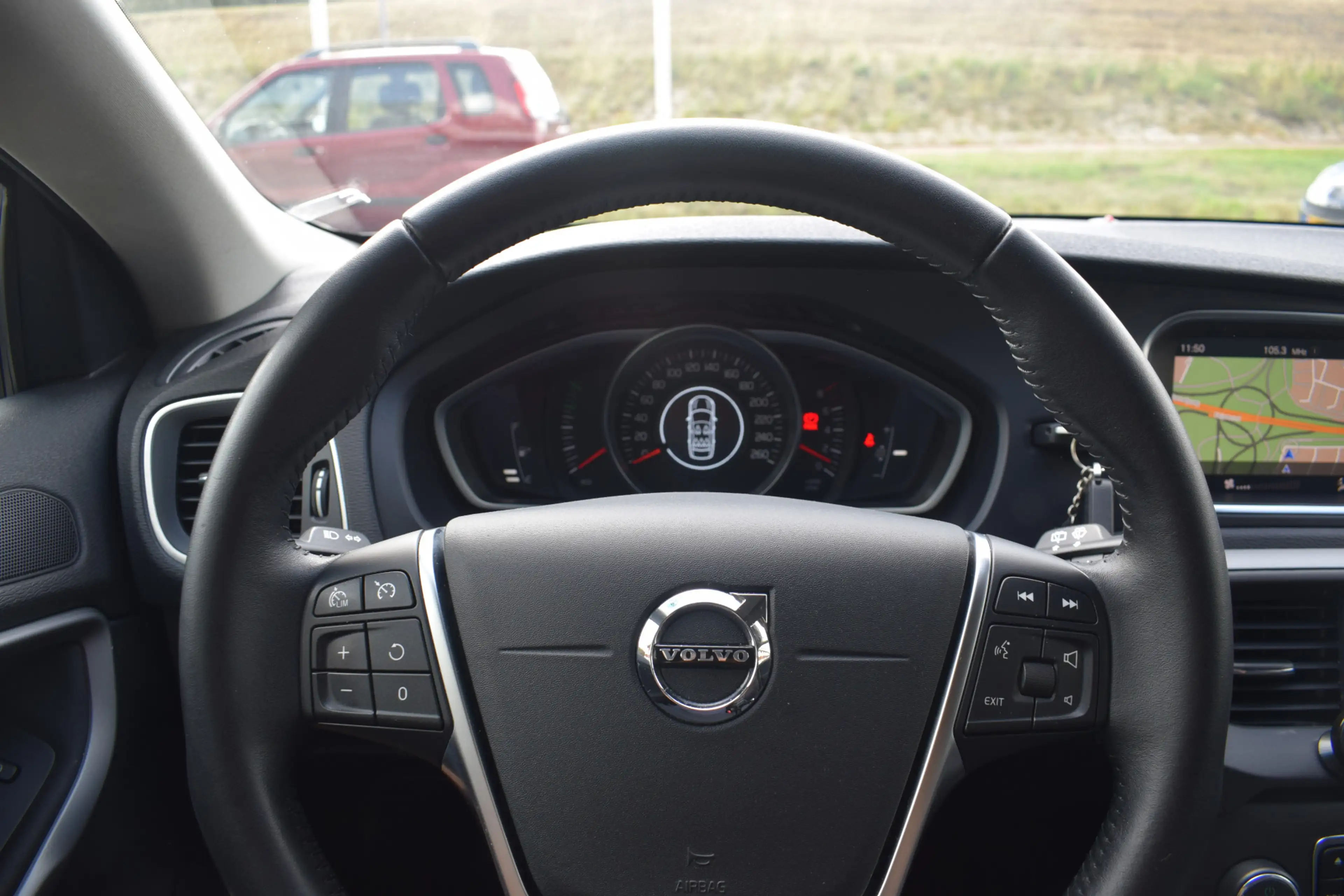 Volvo V40 2.0 T2 Inscription 103.914 — photo 22