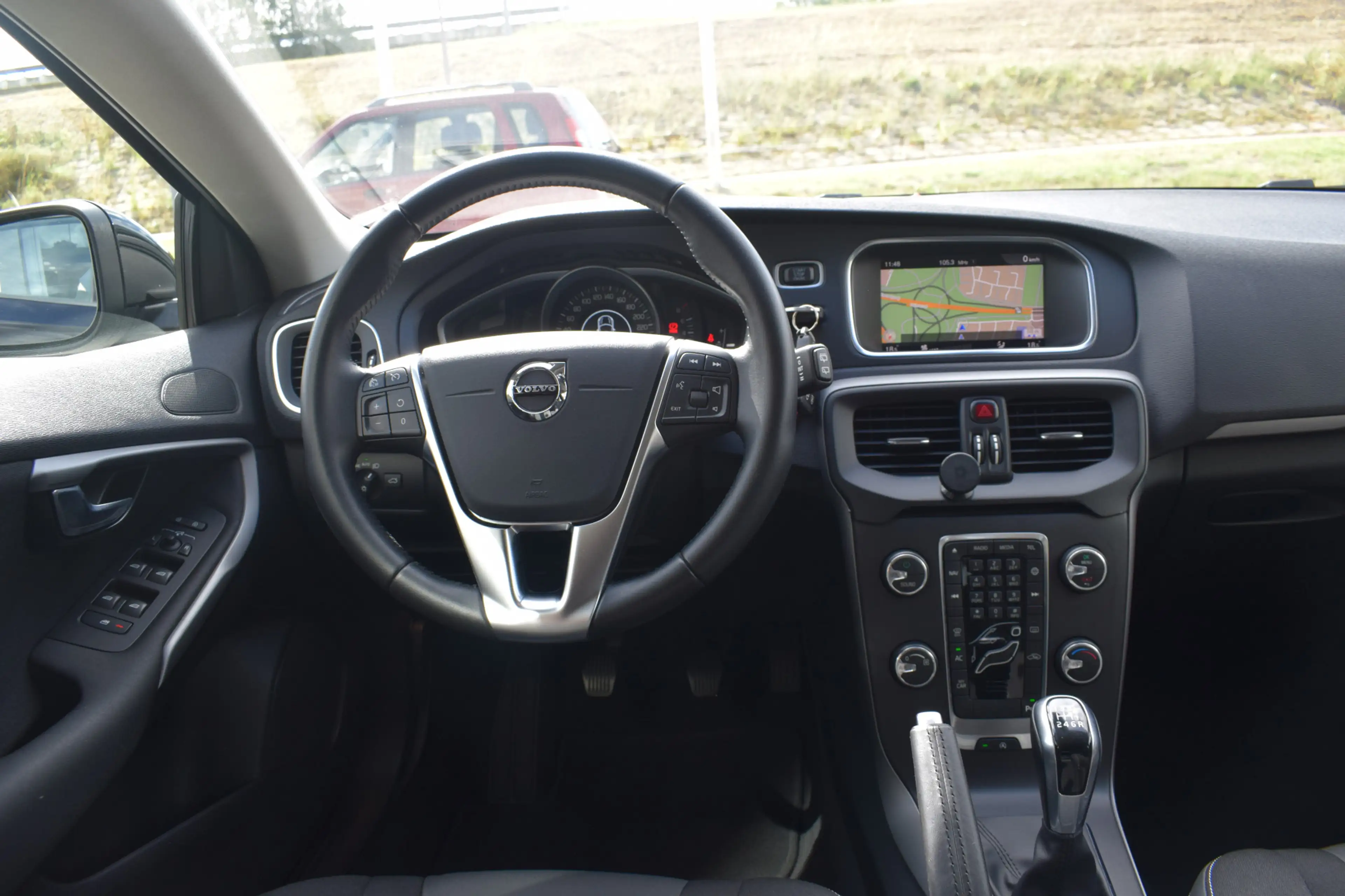 Volvo V40 2.0 T2 Inscription 103.914 — photo 12