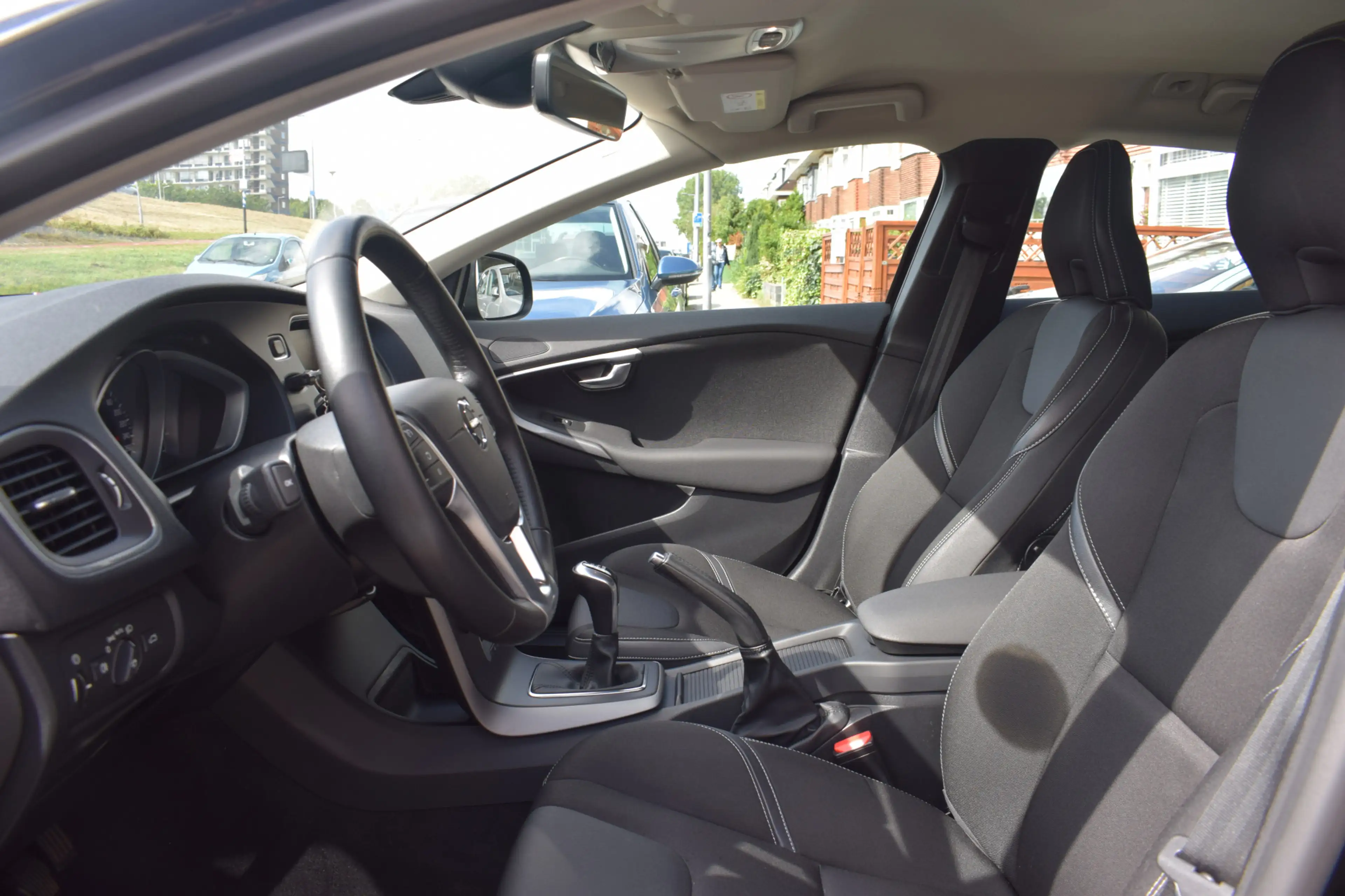 Volvo V40 2.0 T2 Inscription 103.914 — photo 14
